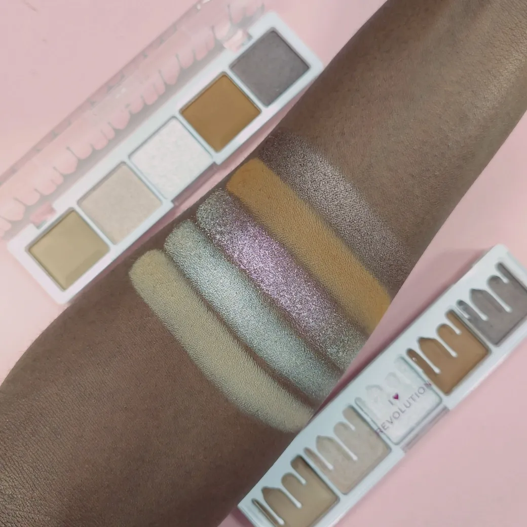I Heart Revolution Mini Chocolate Eyeshadow Palette White Vanilla Cream