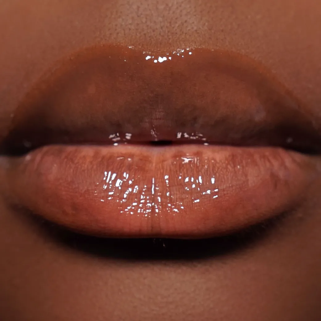 I Heart Revolution Strawberry Glaze Lip Gloss The Boys Are Waiting