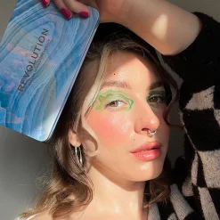 Makeup Revolution Crystal Aura Forever Flawless Eyeshadow Palette Aventurine