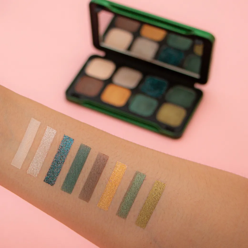 Makeup Revolution Forever Flawless Dynamic Everlasting Eyeshadow Palette