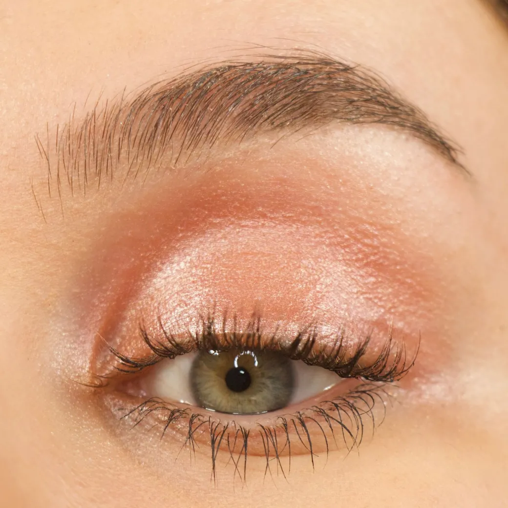 Makeup Revolution Lustre Wand Eyeshadow Stick Pink Romance