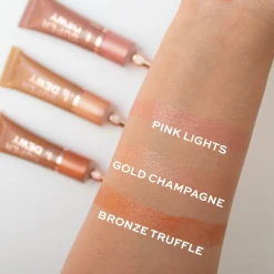 Makeup Revolution Superdewy Liquid Highlighter Pink Lights