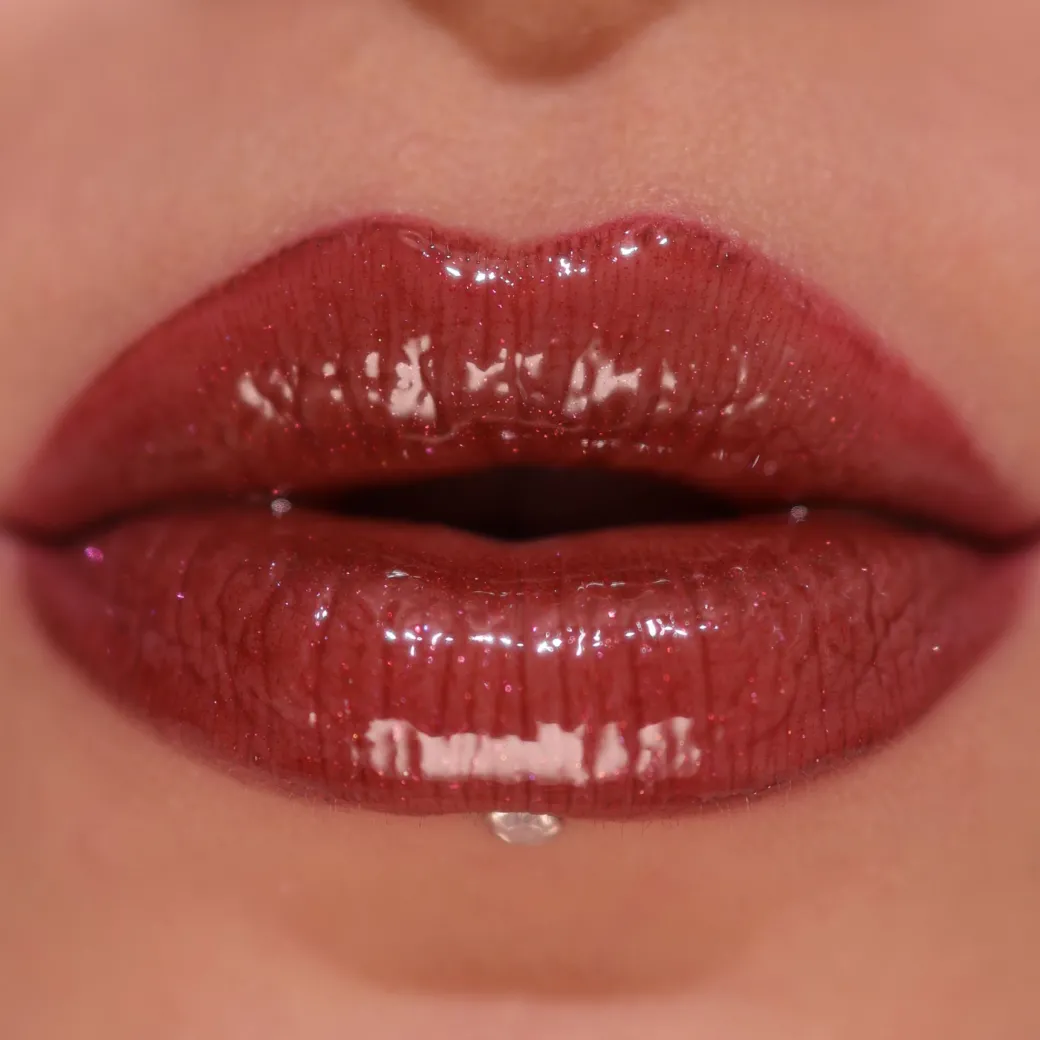 Revolution Pout Bomb Shimmer Gloss Chocolate Sparkle