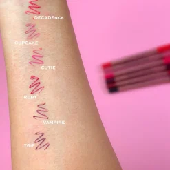 Revolution Satin Kiss Lipliner Heart Race Peach Nude